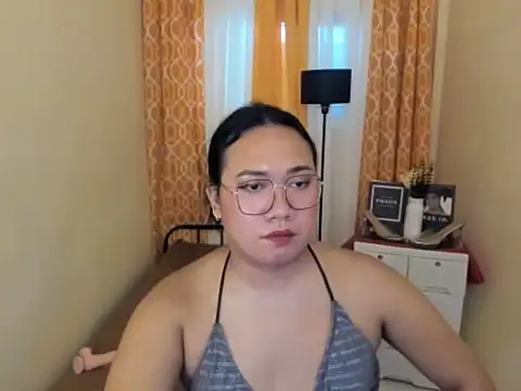 Онлайн чат XXX TsUncutKaren