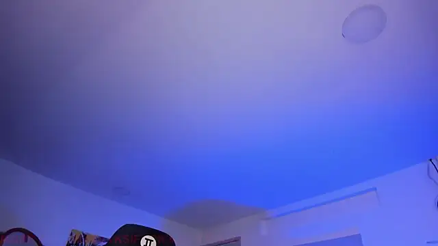 Marily_Daniela_: διαδικτυακό σόου στην κάμερα