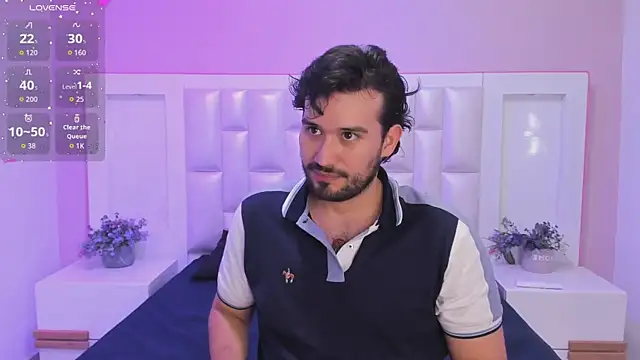 AdrianSith's Live XXX Chat