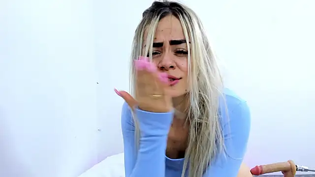 Luna_Marquez's Live XXX Chat