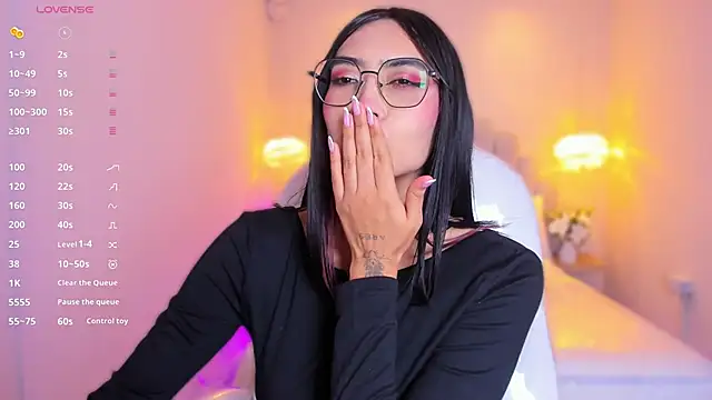 AzuraKindong Adlı Modelin Canlı XXX Sohbeti