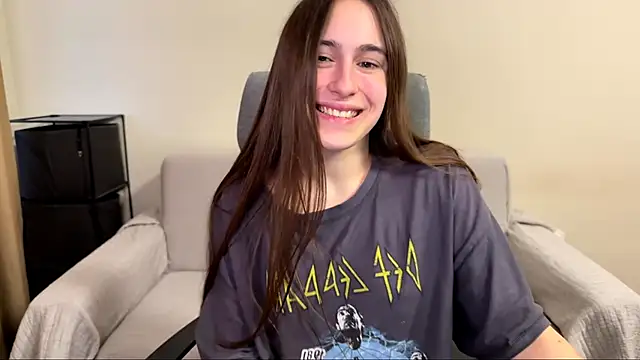 AliceKolltt Adlı Modelin Canlı XXX Sohbeti