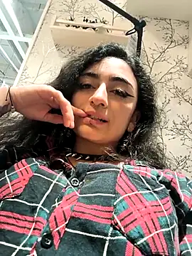 Lila_Desiree Adlı Modelin Canlı XXX Sohbeti