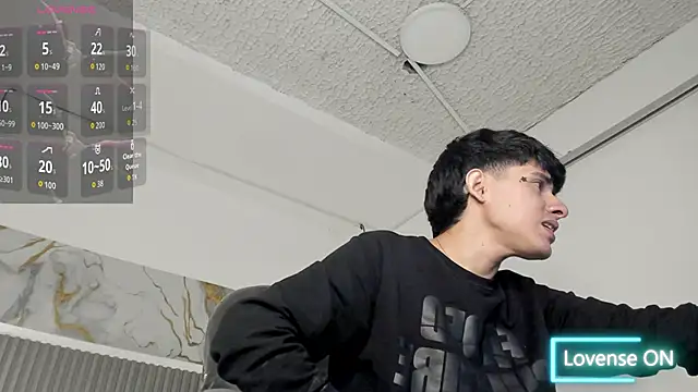 Dyla_n18n Live XXX chat