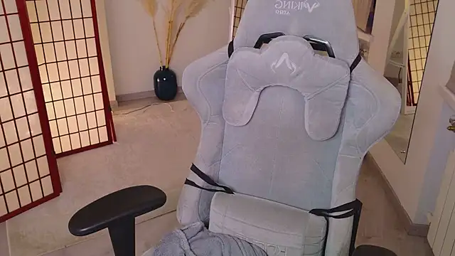 May_suki Adlı Modelin Canlı XXX Sohbeti