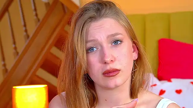 BeatriceBinoche Adlı Modelin Canlı XXX Sohbeti