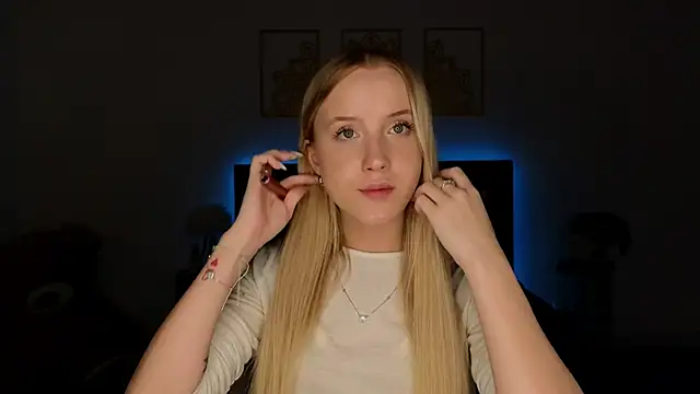 adele_armass Adlı Modelin Canlı XXX Sohbeti