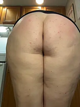 XoMisty 在線直播表演