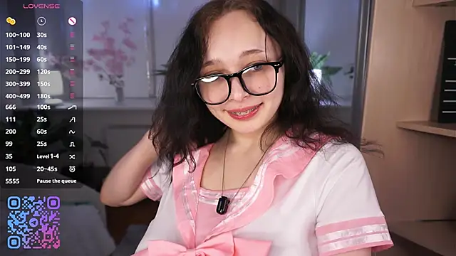 دردشة HannaHayles الجنسية المباشرة