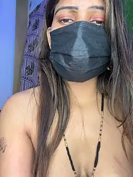 Chatroom XXX en direct de CUTI-NAINA