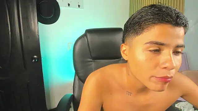 Liam_Dustin live XXX chat