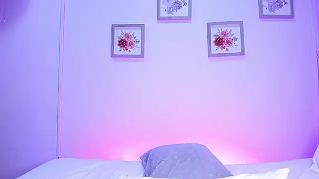 Wet-Fantasy-Girl 现场XXX聊天