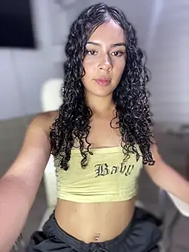 Show de AlanaMartinez_Pink na webcam