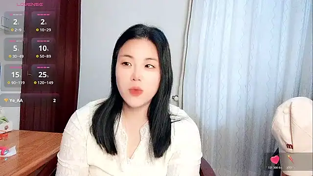 Vivianangn-e: απευθείας συνομιλία ΧΧΧ