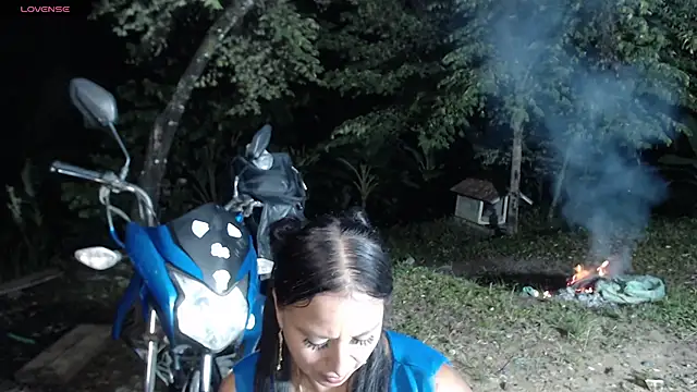 Show de esmeralda_li na webcam