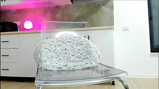 Онлайн чат XXX Aidasina