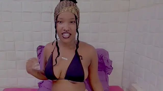 XXX chat uživo modela EroticSexyPrada