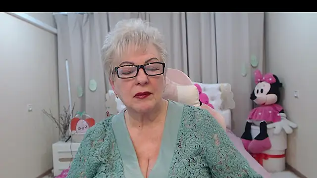 KayleSmoll 即時 XXX 聊天