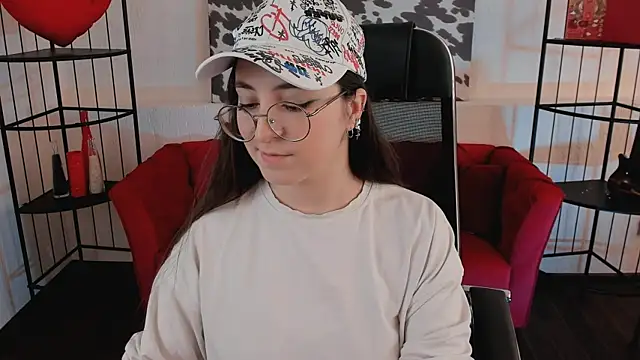 VirtuallVoyant Adlı Modelin Canlı XXX Sohbeti