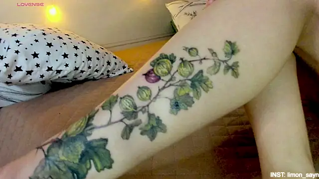 LillyMoure_'s Live XXX Chat