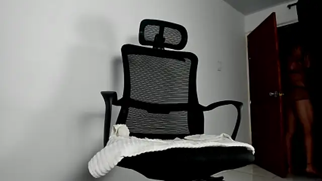 CRISTHIAN_WOLF1 Pertunjukan Webcam