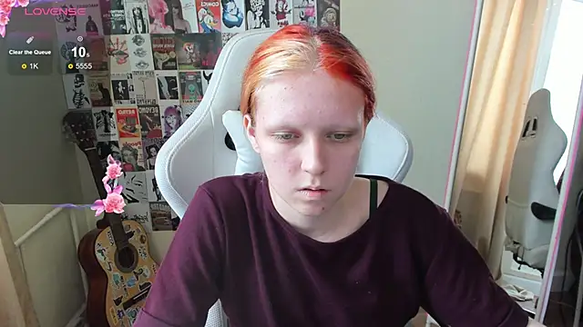 แชท XXX สดของ NikolFlostt