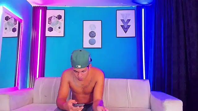 _HotWildwolves Webcam Show