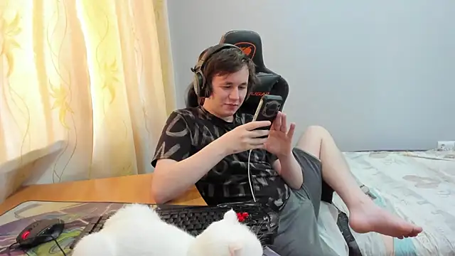 Show modela iliaskrislove na web-kameri