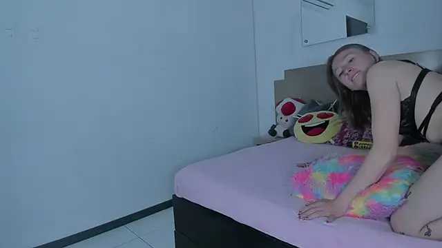 Ebony_N_Blonde Webcam Show