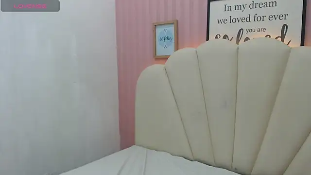 Chat XXX en directo de alyssabunnyy