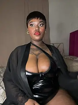 โชว์เว็บแคมของ QUEEN_NOBUHLE_FEMDOM_777