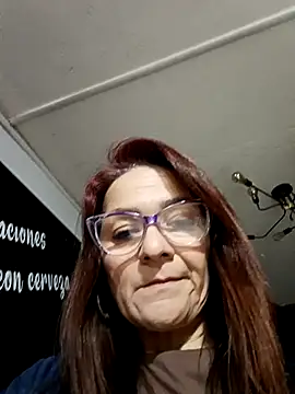 XXX chat uživo modela Dannial51