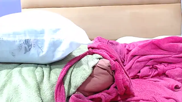 GiantTittts Obrolan Langsung XXX