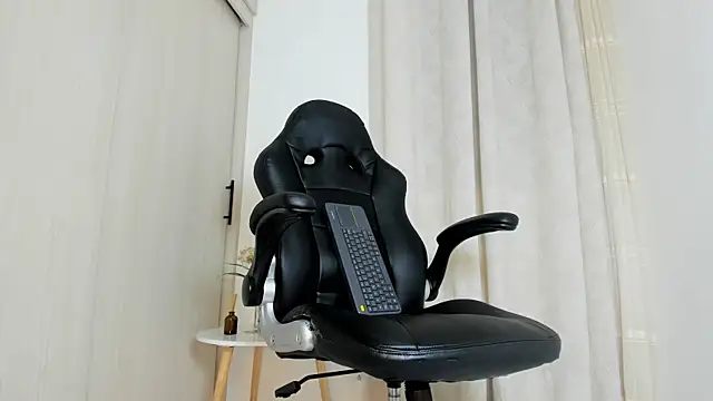 Biscuit_oliva Adlı Modelin Canlı XXX Sohbeti