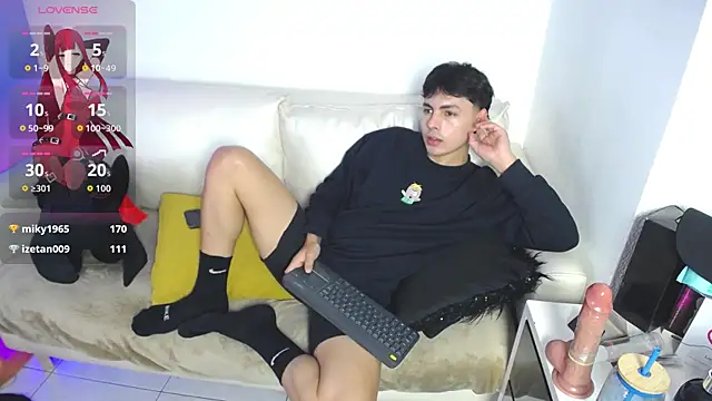 Show modela Samu_Hott na web-kameri