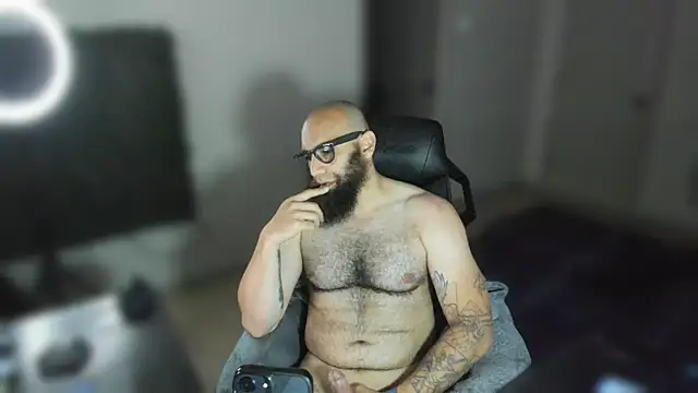 Chatroom XXX en direct de MastaWolfy