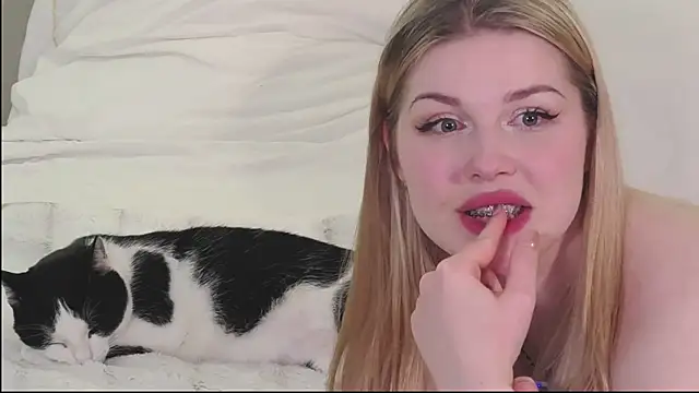 Alexis_Powell élő XXX-chatje