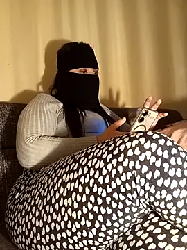 LONA-_- Adlı Modelin Canlı XXX Sohbeti