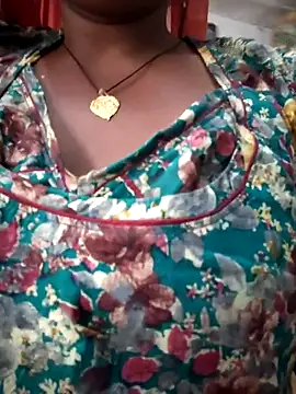 Chat XXX en directo de aunty_sumy