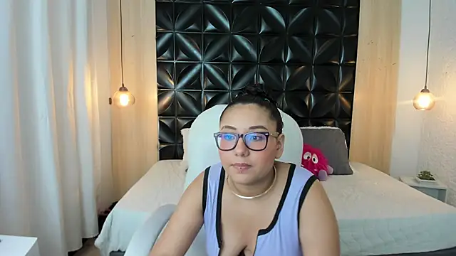 Rapthalia_のライブXXXチャット