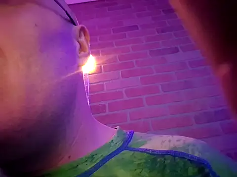 โชว์เว็บแคมของ chronic_vibez