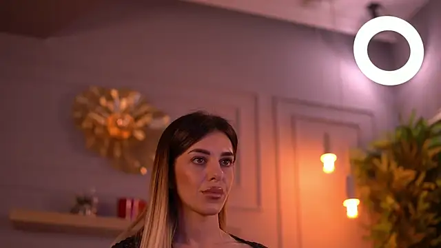 دردشة AvaMeadow الجنسية المباشرة