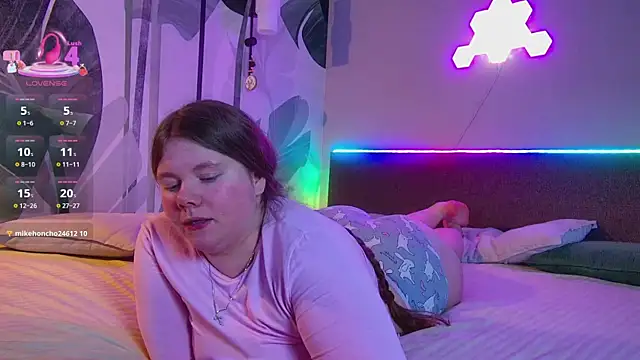 RubyValen's Live XXX Chat