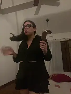 gigi333regi's Live XXX Chat