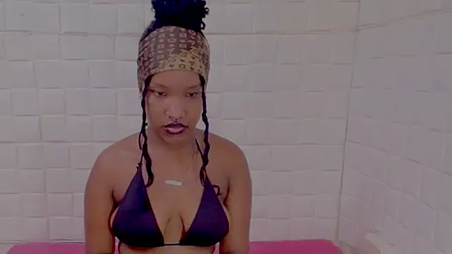 XXX chat uživo modela EroticSexyPrada