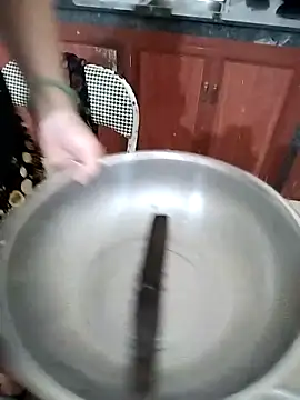 ALonmill 即時 XXX 聊天