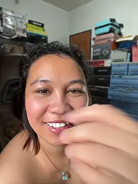 Czat XXX na żywo – lovely-pinay