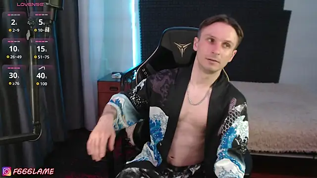 Chat XXX ao vivo de F666LAME