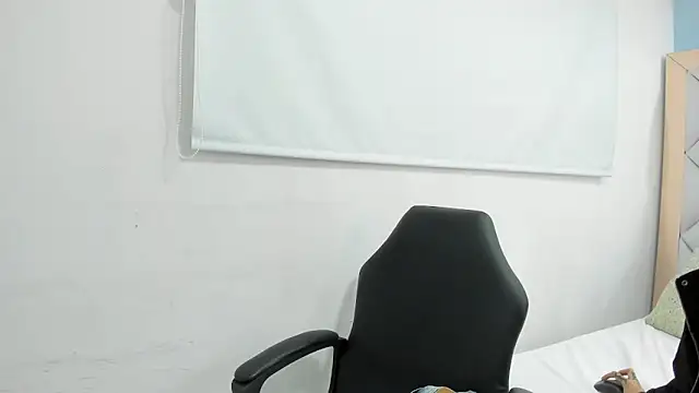 crystalstonee's Live XXX Chat