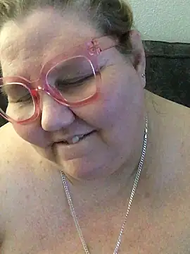 TheMotherPearl Chat XXX in diretta